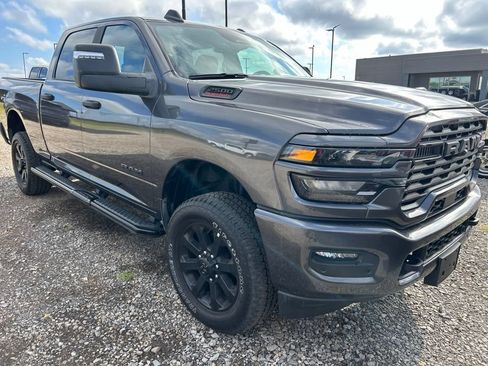 Used 2025 RAM 2500 Big Horn AWD/4WD image 2