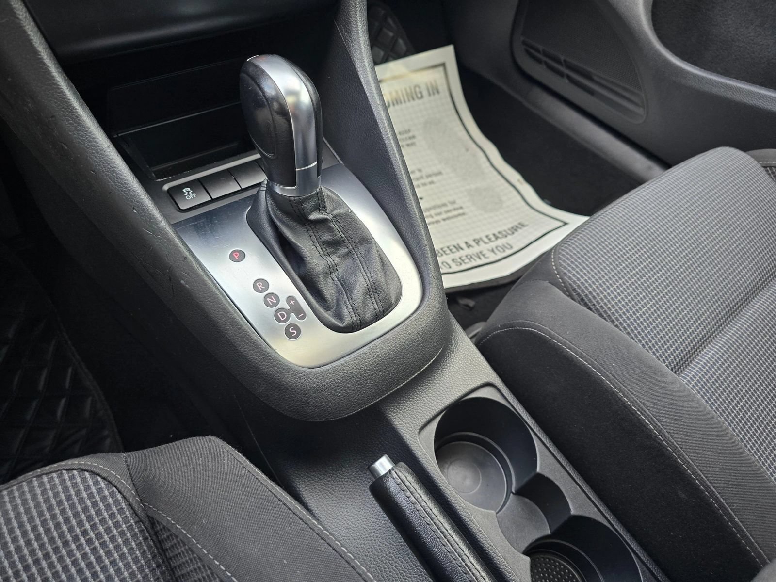 Used 2014 Volkswagen Golf 4-Door FWD image 34