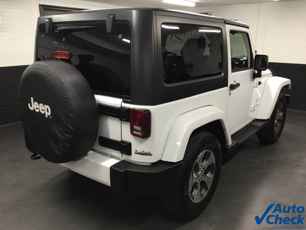 Used 2016 Jeep Wrangler Sahara AWD/4WD image 11