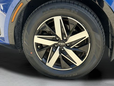 Certified 2022 Kia Sorento S FWD image 30