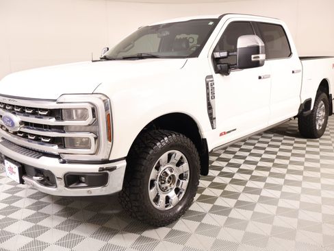 Used 2024 Ford F250 King Ranch w/ Chrome Package AWD/4WD image 11