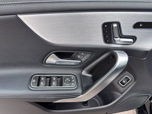 Used 2021 Mercedes-Benz CLA 250 4MATIC image 10