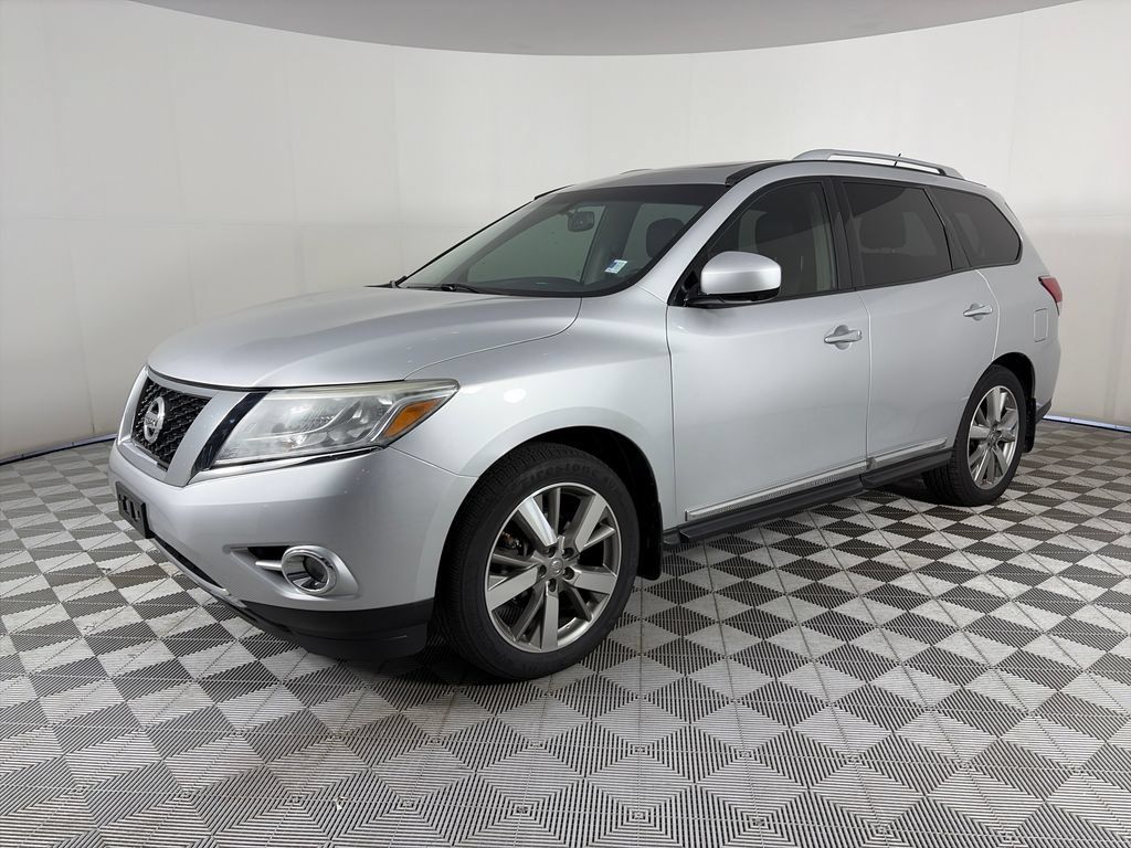 Used 2016 Nissan Pathfinder Platinum AWD/4WD image 3