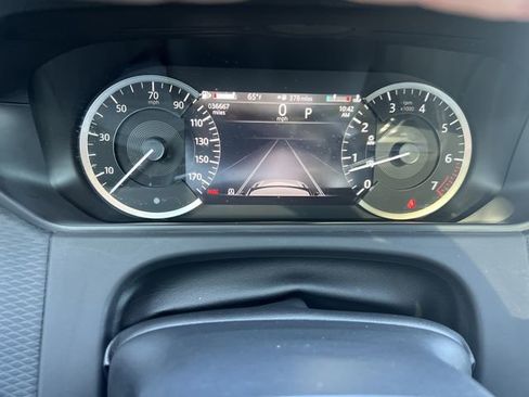 Used 2022 Land Rover Range Rover Velar R-Dynamic S image 28