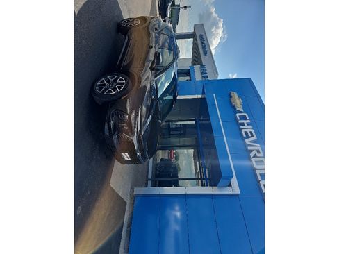 Used 2025 Chevrolet Blazer RS FWD image 1
