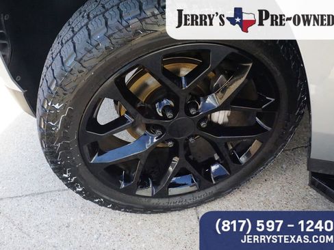 Used 2023 Chevrolet Tahoe RST w/ Luxury Package image 9