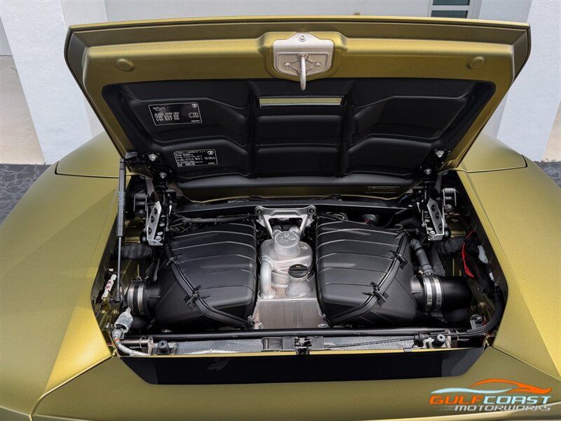 Used 2022 Lamborghini Huracan EVO RWD image 30