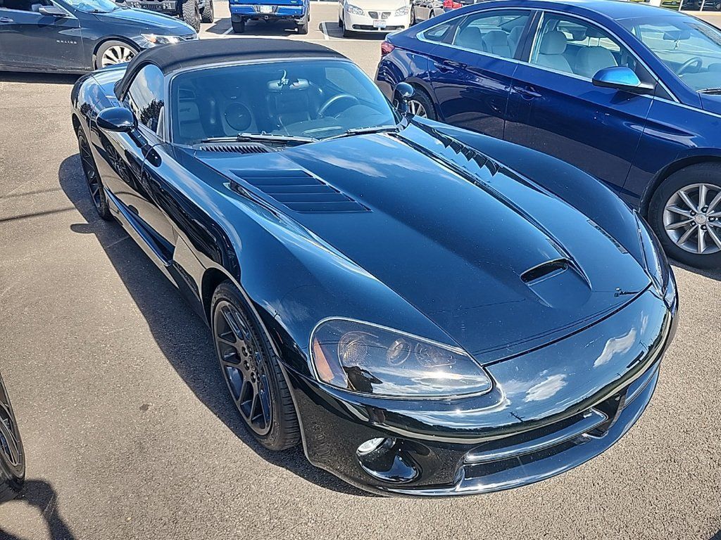 Used 2004 Dodge Viper SRT-10 RWD image 4