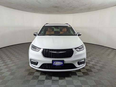 New 2026 Chrysler Pacifica Pinnacle w/ Trailer Tow Group image 2