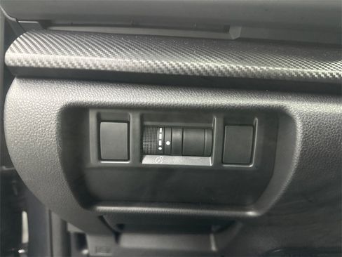 Used 2024 Subaru Crosstrek 2.0i Premium image 33