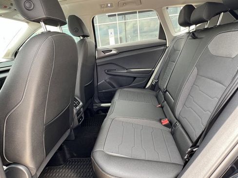 New 2025 Volkswagen Taos SE image 34