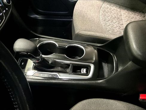 Used 2022 Chevrolet Equinox LT image 18