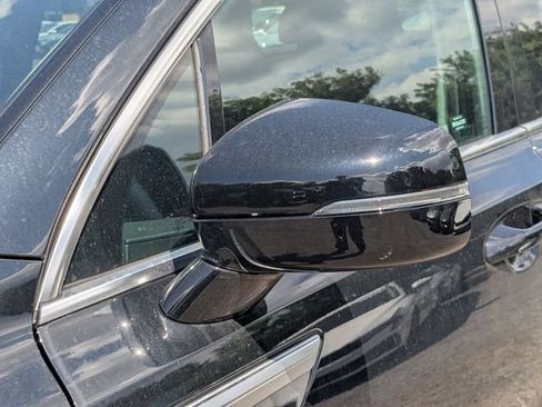 New 2026 Kia Sorento LX FWD image 12