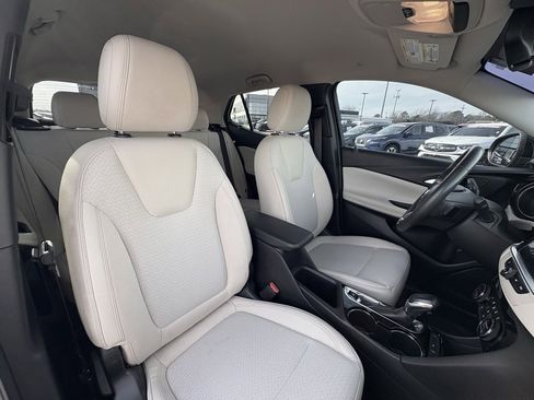 Used 2022 Buick Encore GX Select w/ Sport Touring Package image 30