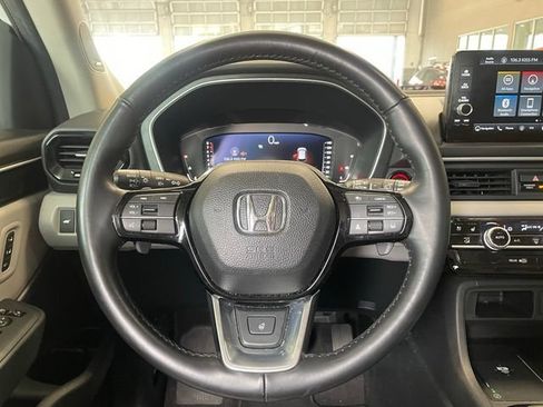 Used 2024 Honda Pilot Elite image 15