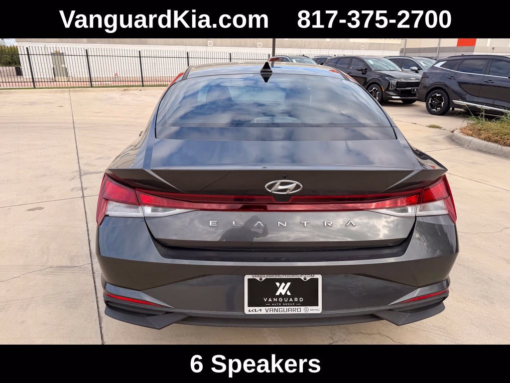 Used 2023 Hyundai Elantra SEL FWD image 3