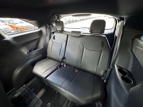 Used 2025 Toyota Sienna LE AWD/4WD image 35