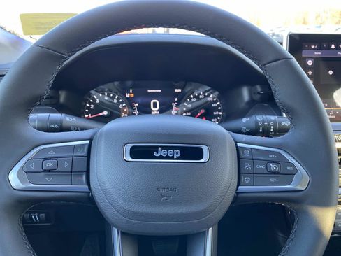 New 2026 Jeep Compass Limited image 11