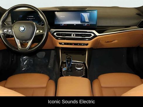 Used 2023 BMW i4 eDrive35 w/ Premium Package RWD image 18