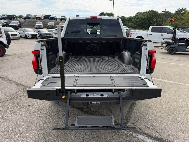 Used 2025 Ford F150 Lightning Platinum AWD/4WD image 19