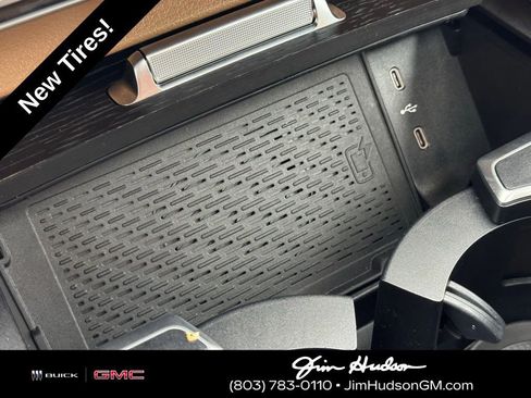 Used 2024 Mercedes-Benz GLS 450 4MATIC image 37