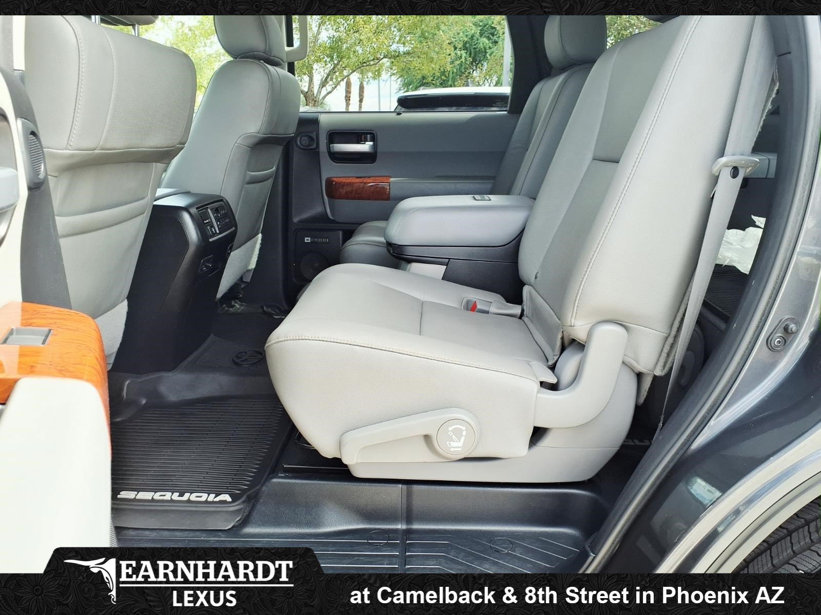 Used 2020 Toyota Sequoia Platinum w/ Four Season Floor Mat Package AWD/4WD image 20