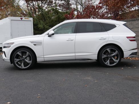 Certified 2025 Genesis GV80 3.5T Prestige image 3