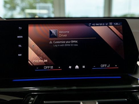 New 2025 BMW X1 xDrive28i w/ Premium Package image 29