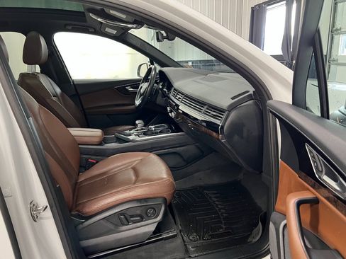 Used 2018 Audi Q7 3.0T Prestige AWD/4WD image 12