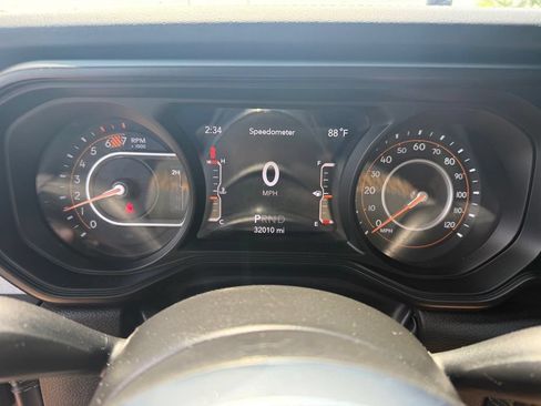 Used 2024 Jeep Wrangler Unlimited Sahara AWD/4WD image 11