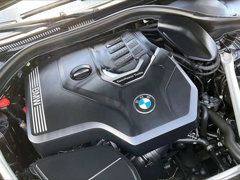 Used 2022 BMW 530i xDrive w/ Convenience Package AWD/4WD image 33