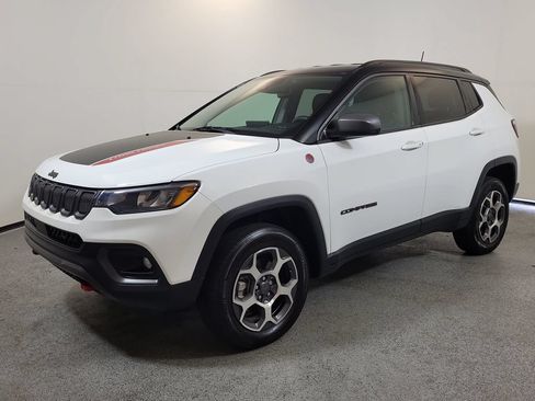 Used 2022 Jeep Compass Trailhawk AWD/4WD image 3