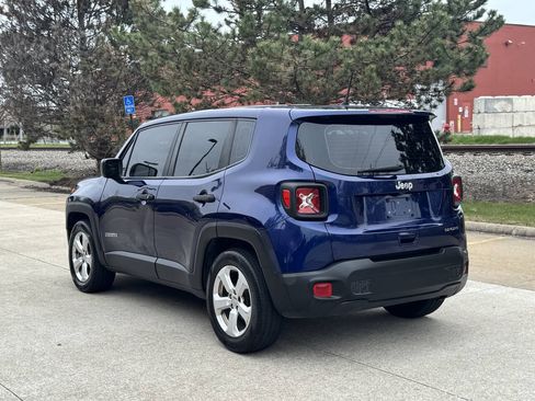 Used 2019 Jeep Renegade Sport FWD image 4