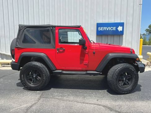 Used 2015 Jeep Wrangler Sport w/ Quick Order Package 24S AWD/4WD image 9
