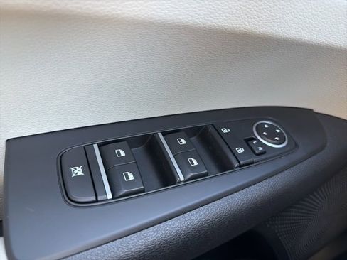 Used 2023 Kia Forte LXS image 24