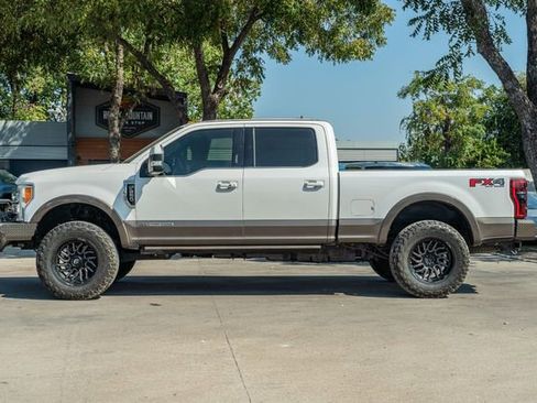 Used 2017 Ford F250 King Ranch w/ King Ranch Ultimate Package image 3