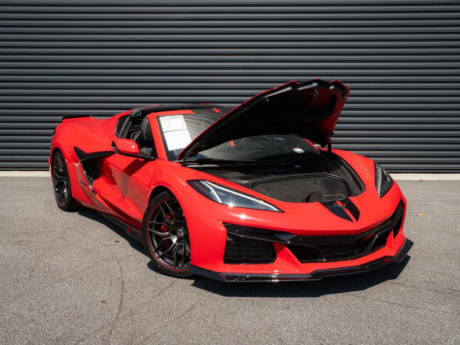 Used 2024 Chevrolet Corvette Z06 RWD image 24