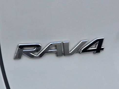 Used 2024 Toyota RAV4 LE AWD/4WD image 19