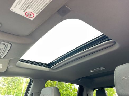 Used 2020 GMC Sierra 3500 Denali w/ Denali Ultimate Package image 12