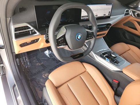 Used 2025 BMW i4 eDrive40 w/ Premium Package RWD image 11