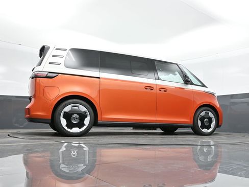 New 2025 Volkswagen ID. Buzz Pro S Plus image 29