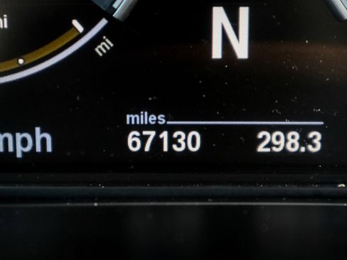 Used 2016 BMW X5 M image 22