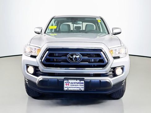 Used 2023 Toyota Tacoma SR5 AWD/4WD image 11