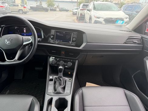 Used 2023 Volkswagen Jetta SE FWD image 21
