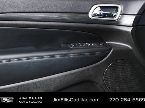 Used 2019 Jeep Grand Cherokee Altitude image 7