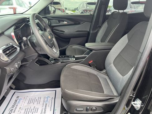 Used 2023 Chevrolet TrailBlazer LT w/ Convenience Package FWD image 13
