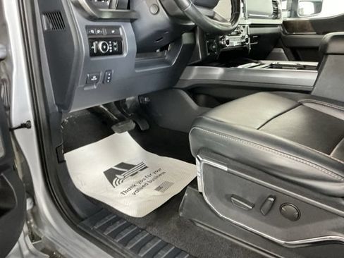 Used 2024 Ford F350 Lariat w/ Lariat Ultimate Package AWD/4WD image 18
