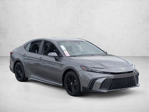 New 2026 Toyota Camry SE FWD image 7