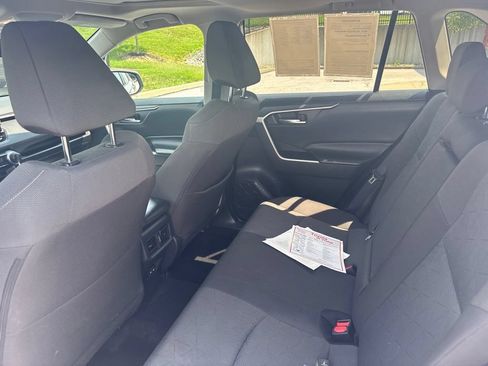 Used 2022 Toyota RAV4 XLE w/ Convenience Package AWD/4WD image 13