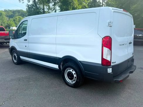 Used 2017 Ford Transit 150 130 Low Roof RWD image 5